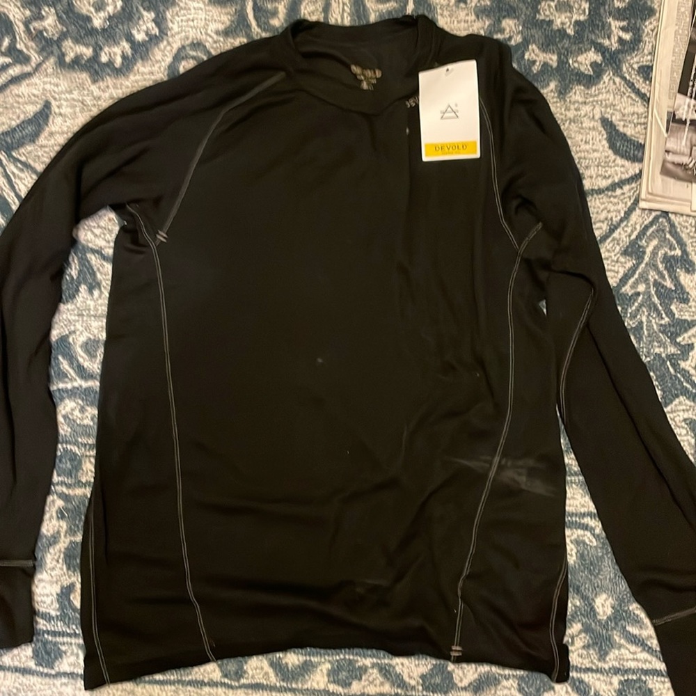 Devold long sleeve tee. Large